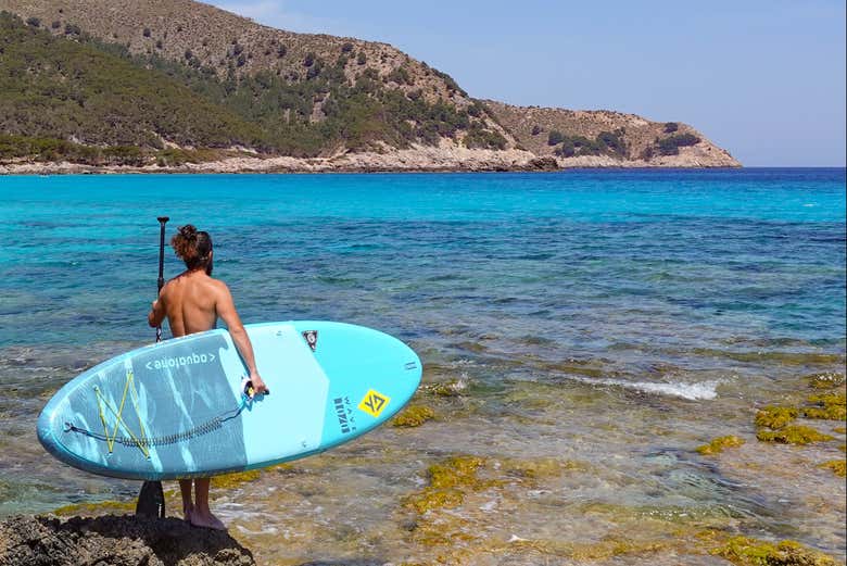 Preparado para comenzar a practicar paddle surf