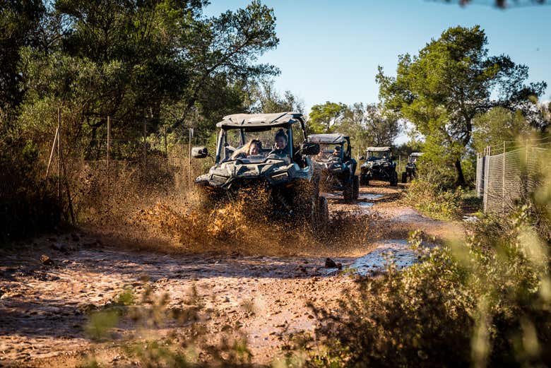 Disfrutando del tour en buggy por el interior de Mallorca